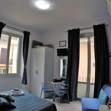 Dama Di Affittacamere